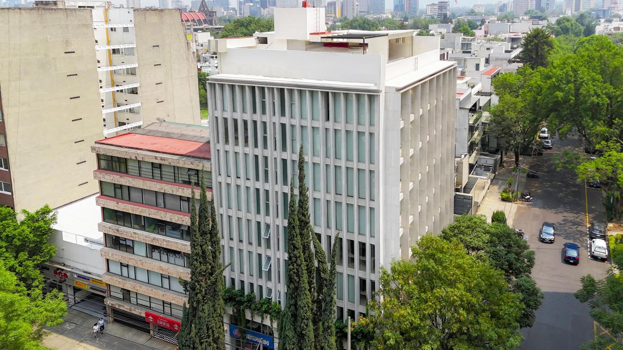 Capitalia - Luxury Apartments - Edgar Allan Poe Mexico by Rom bilde
